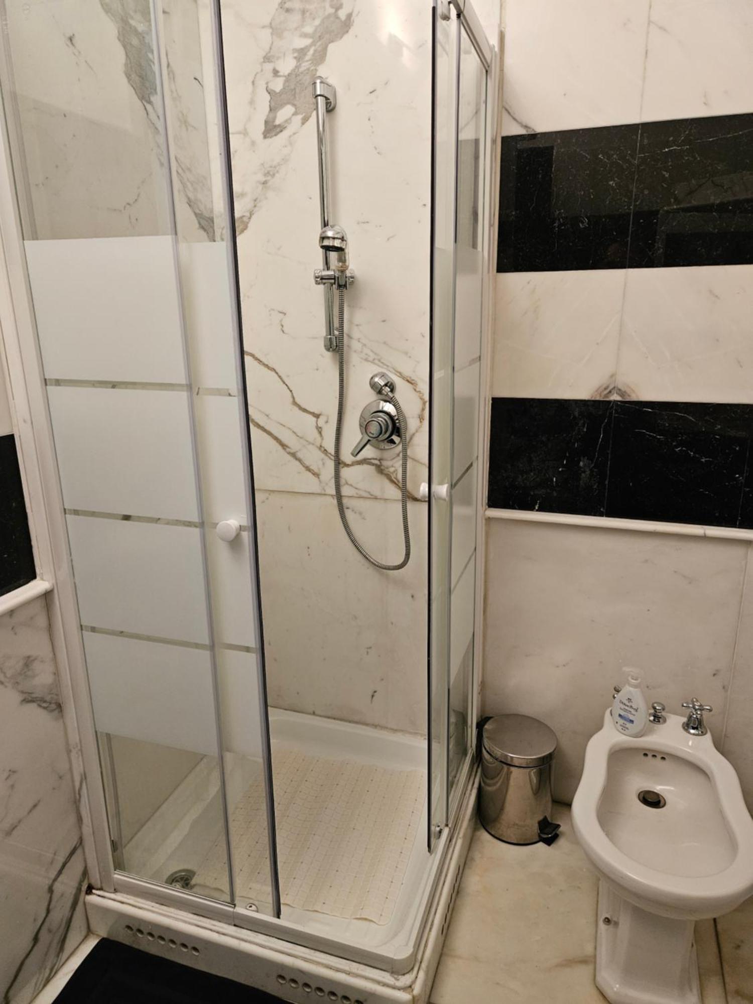 Casa Regis - Free Parking Otel Cenova Dış mekan fotoğraf