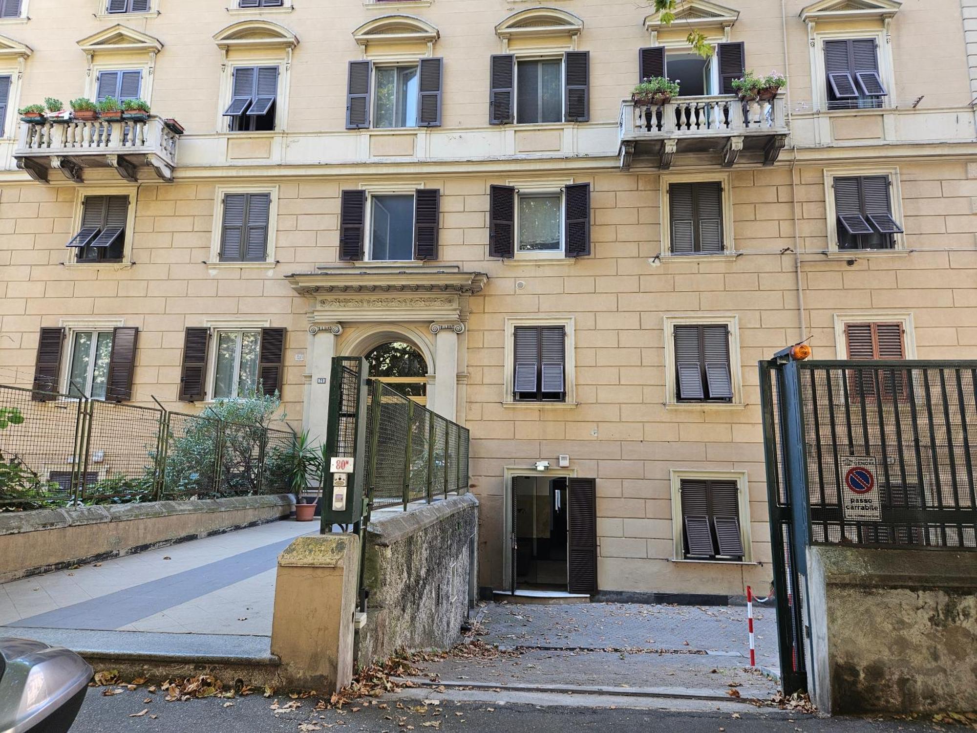 Casa Regis - Free Parking Otel Cenova Dış mekan fotoğraf
